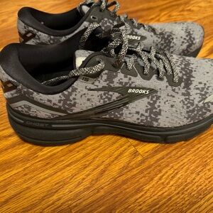 Brooks Ghost 15.